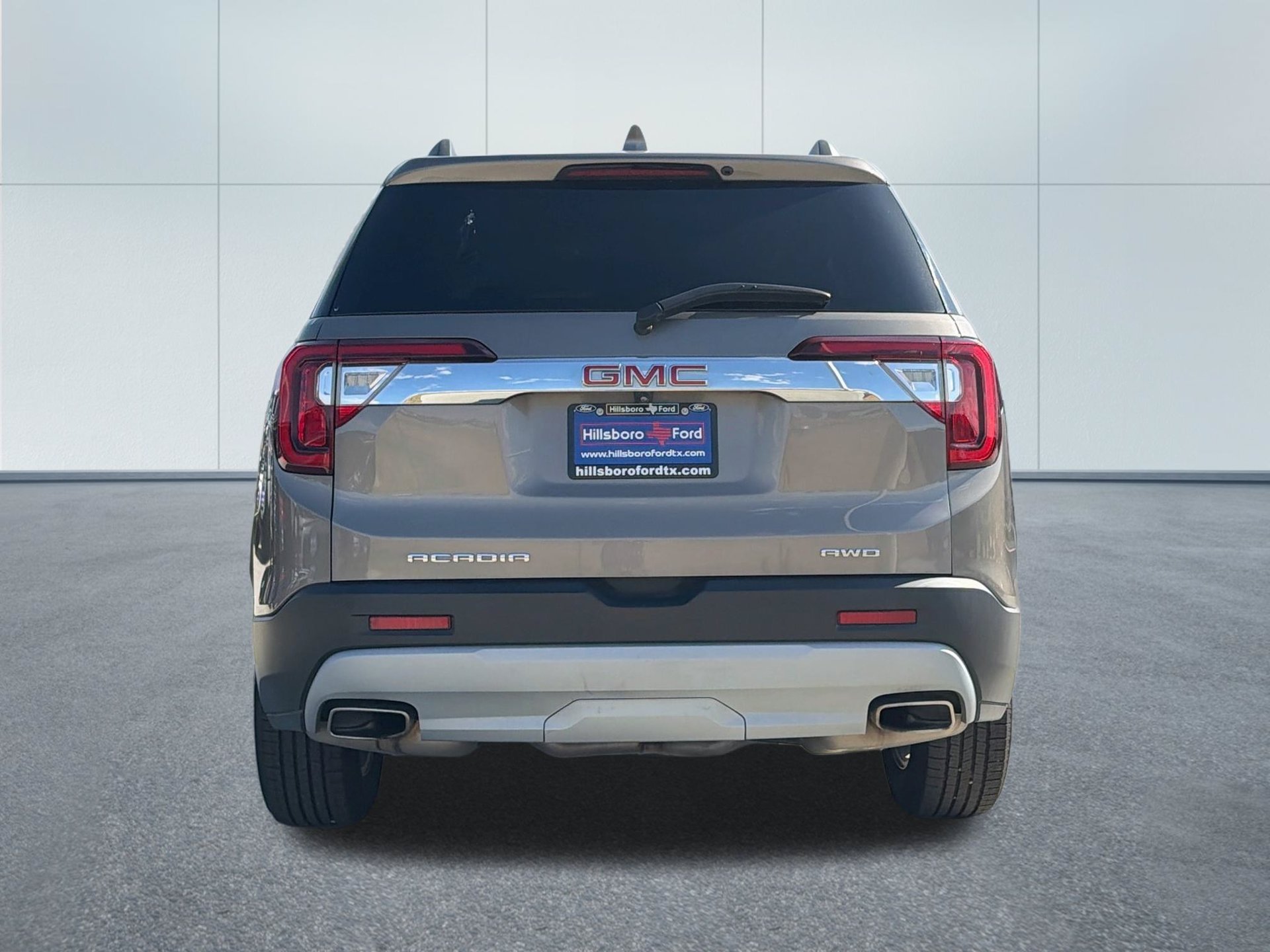 Used 2023 GMC Acadia SLT AWD/4WD image 6
