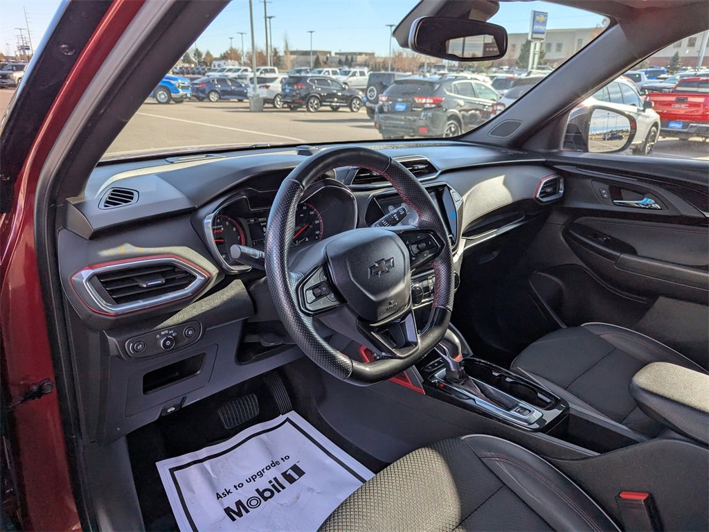 Used 2023 Chevrolet TrailBlazer RS w/ Sun and Liftgate Package image 13