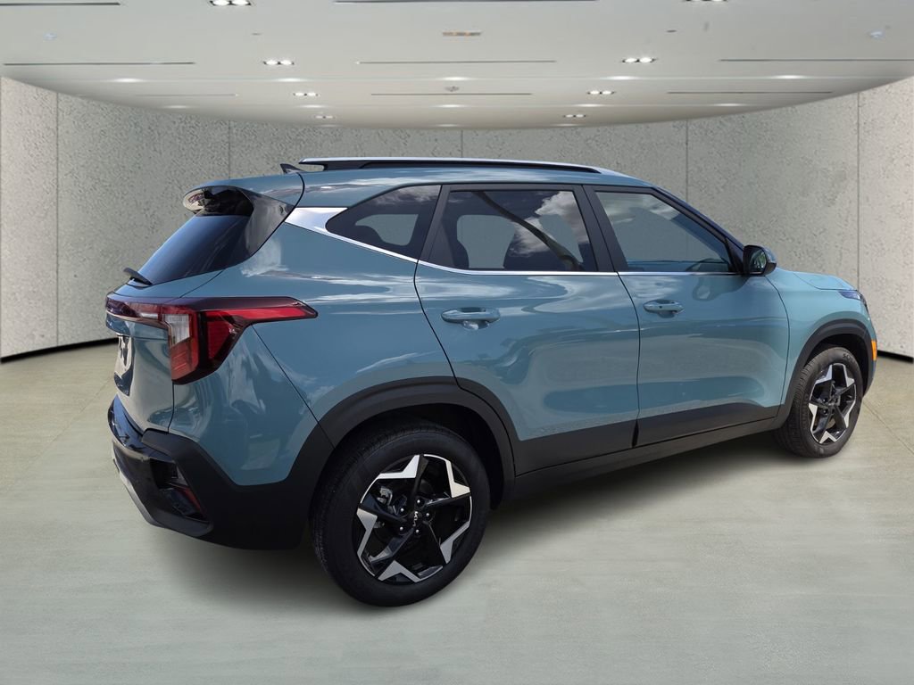 Used 2025 Kia Seltos EX image 3