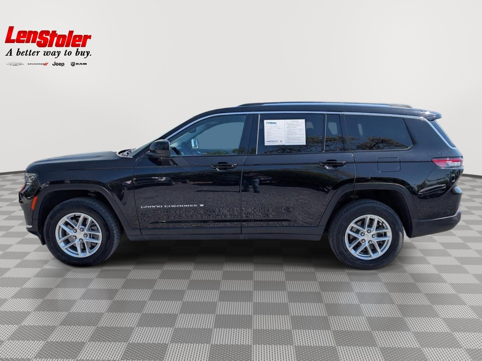 Used 2024 Jeep Grand Cherokee L Laredo AWD/4WD image 2