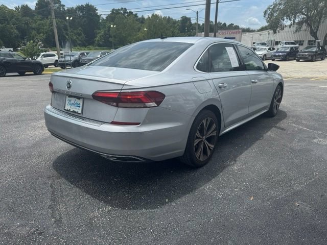 Used 2021 Volkswagen Passat 2.0T SE FWD image 6