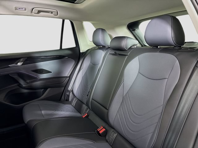 New 2026 Volkswagen Tiguan SE AWD/4WD image 25