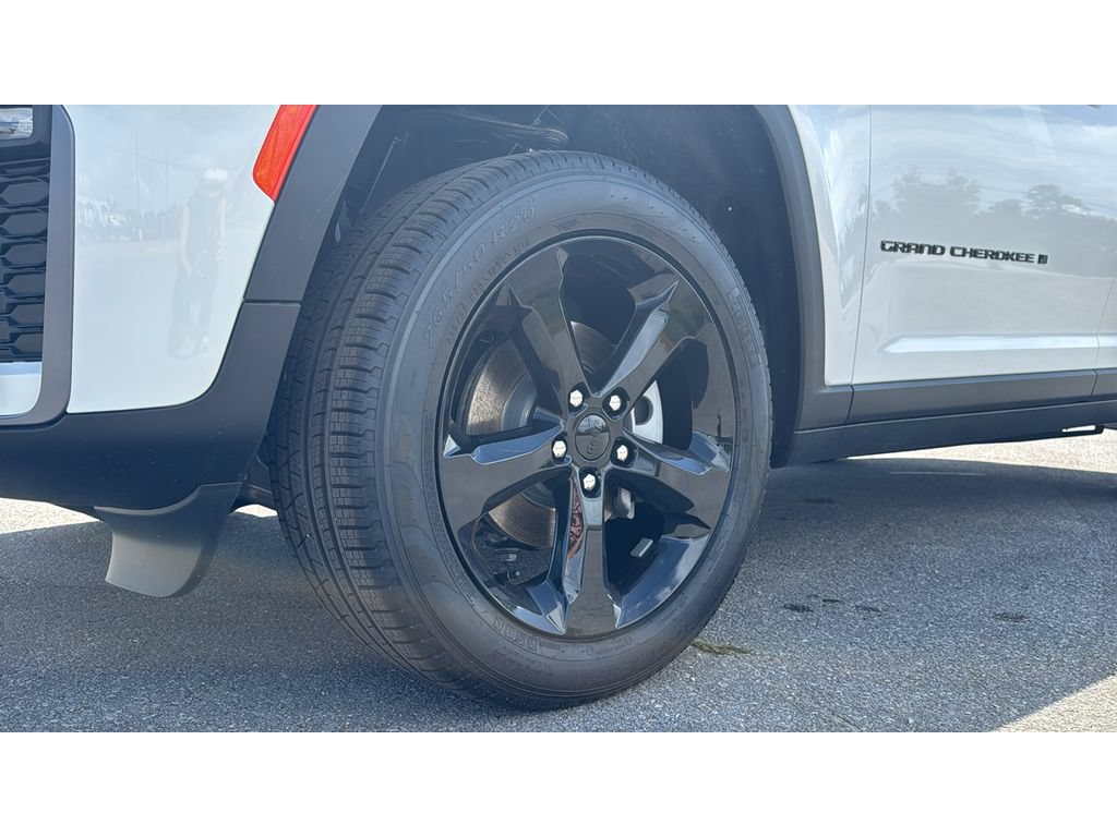 New 2026 Jeep Grand Cherokee Limited w/ Limited Altitude Package RWD image 10