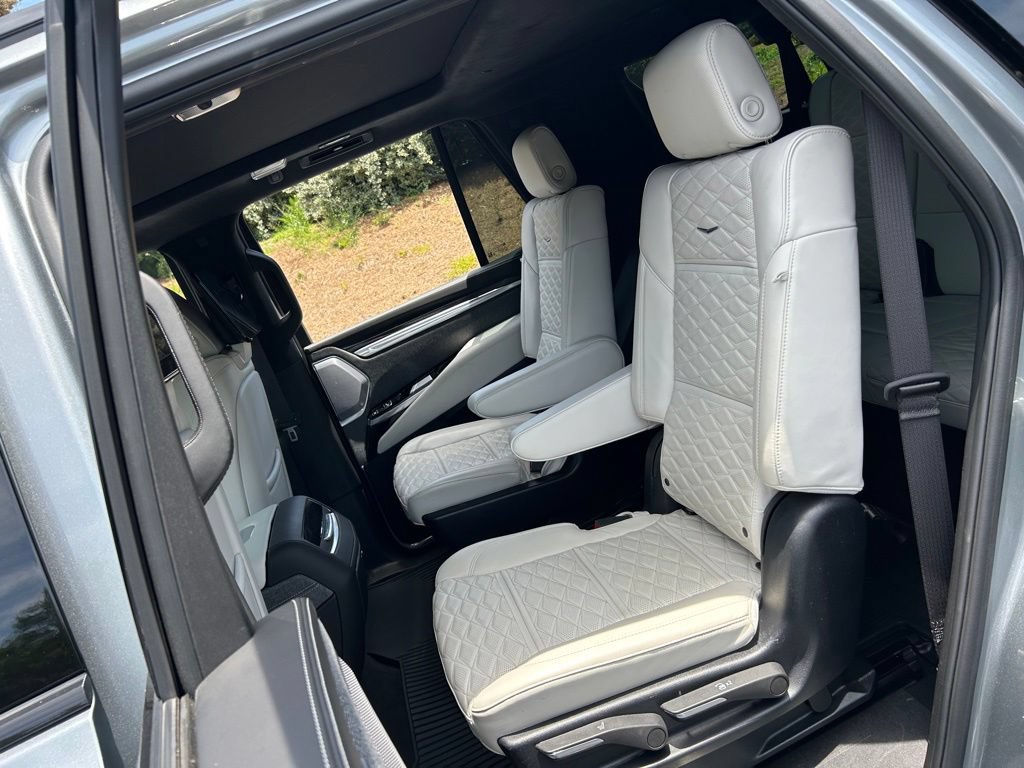 Used 2025 Cadillac Escalade V AWD/4WD image 50