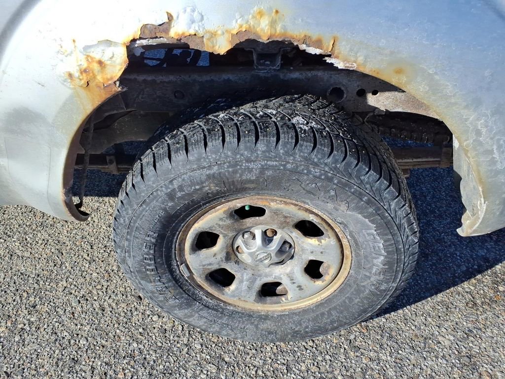 Used 2009 Nissan Frontier SE w/ Power Pkg image 11