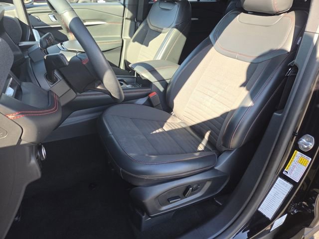 Used 2025 Ford Explorer ST-Line w/ ST-Line Street Pack AWD/4WD image 33