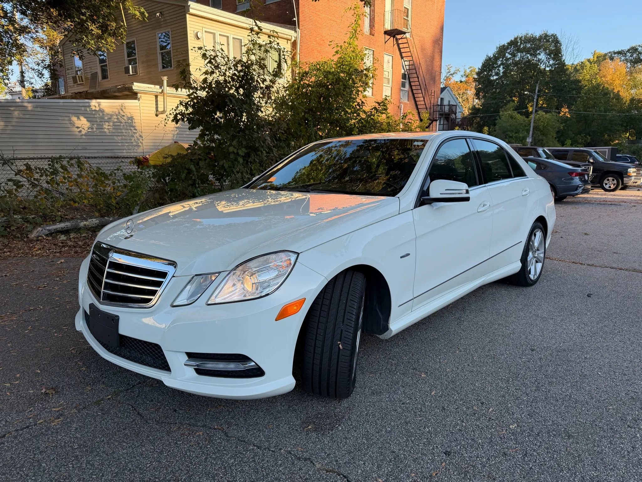 Used 2012 Mercedes-Benz E 350 4MATIC Sedan image 10