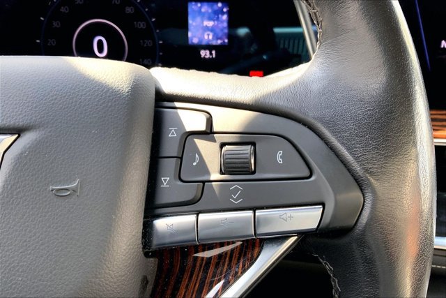 Used 2022 Cadillac Escalade Luxury AWD/4WD image 19