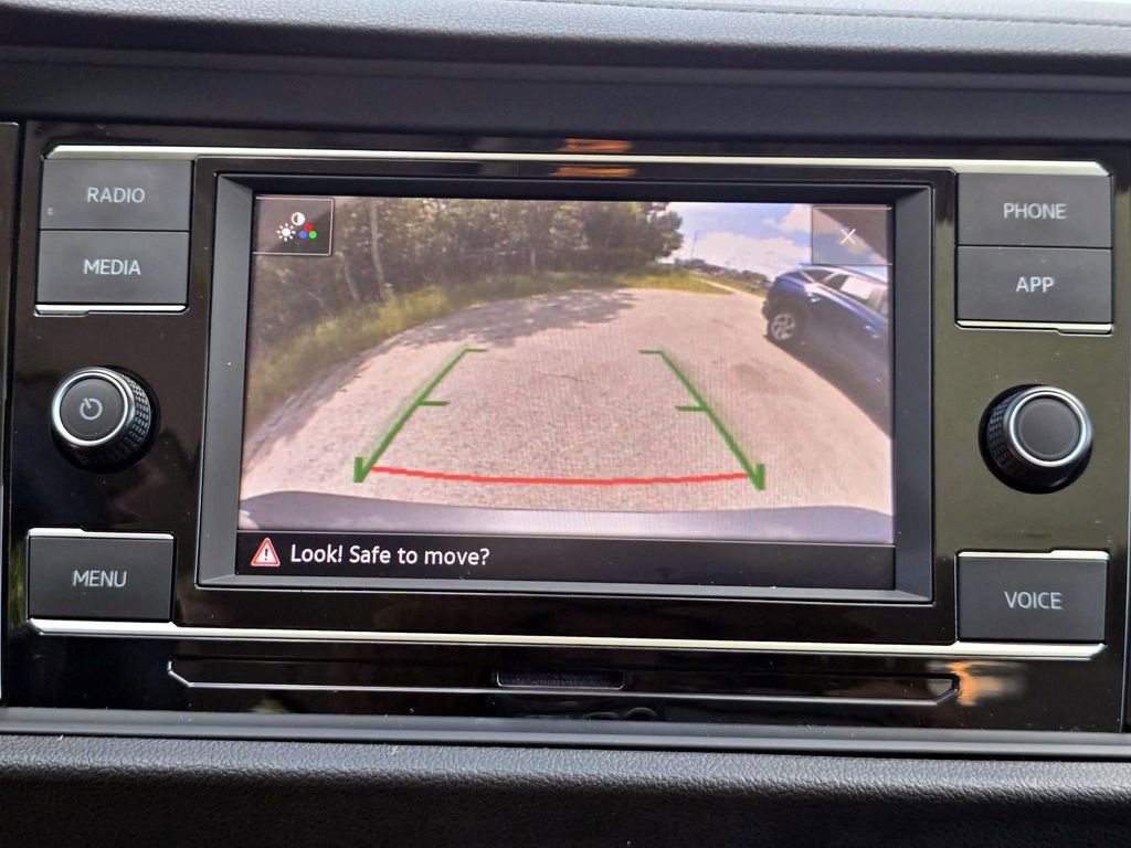 Used 2024 Volkswagen Jetta SE w/ Panoramic Sunroof Package image 20