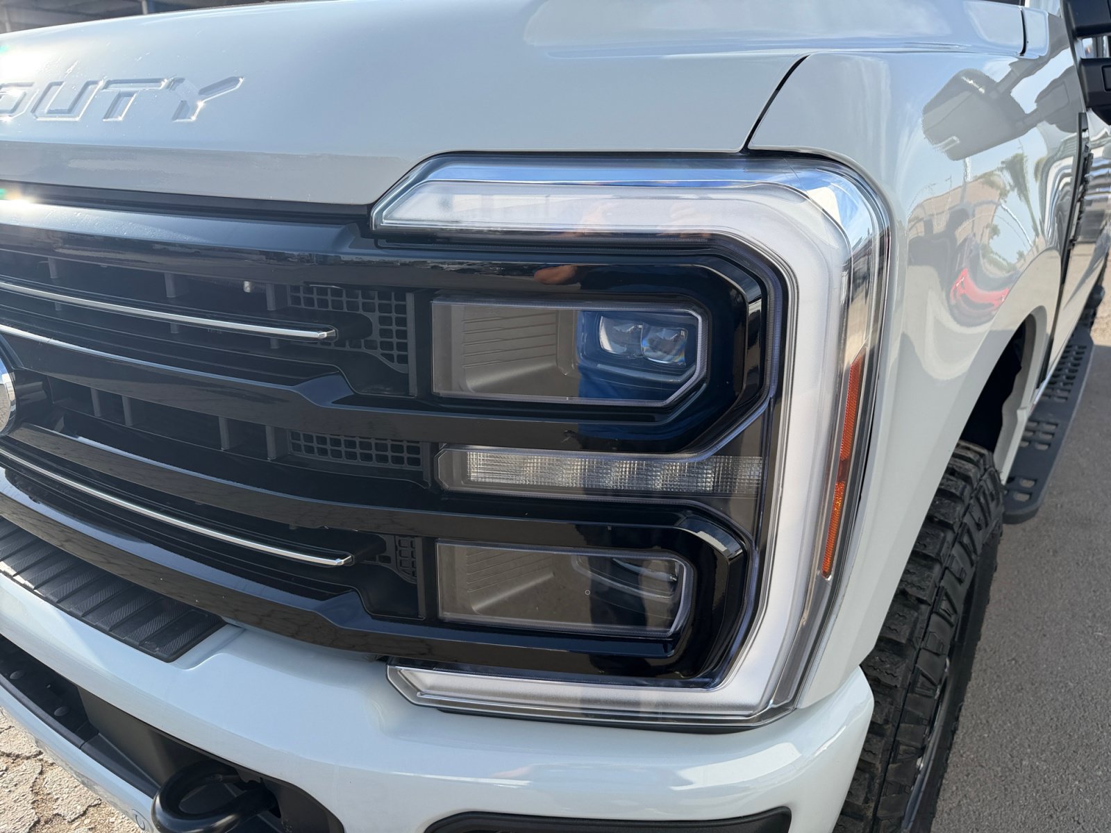 Used 2026 Ford F350 Platinum w/ Tremor Off-Road Package AWD/4WD image 9