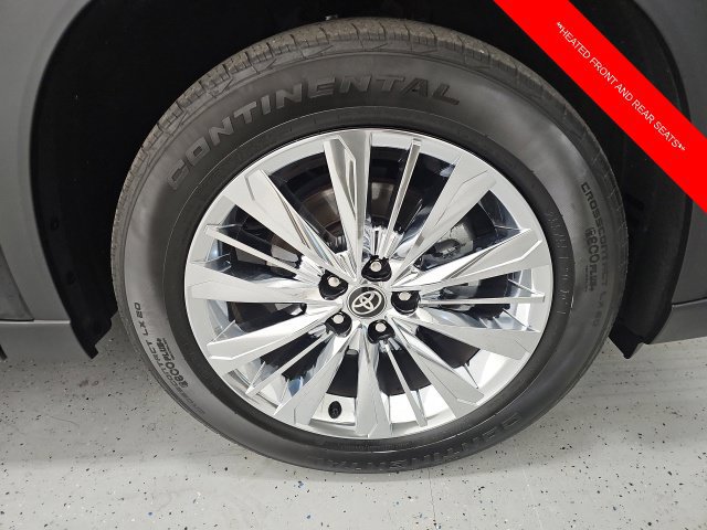 Certified 2024 Toyota Grand Highlander AWD image 9