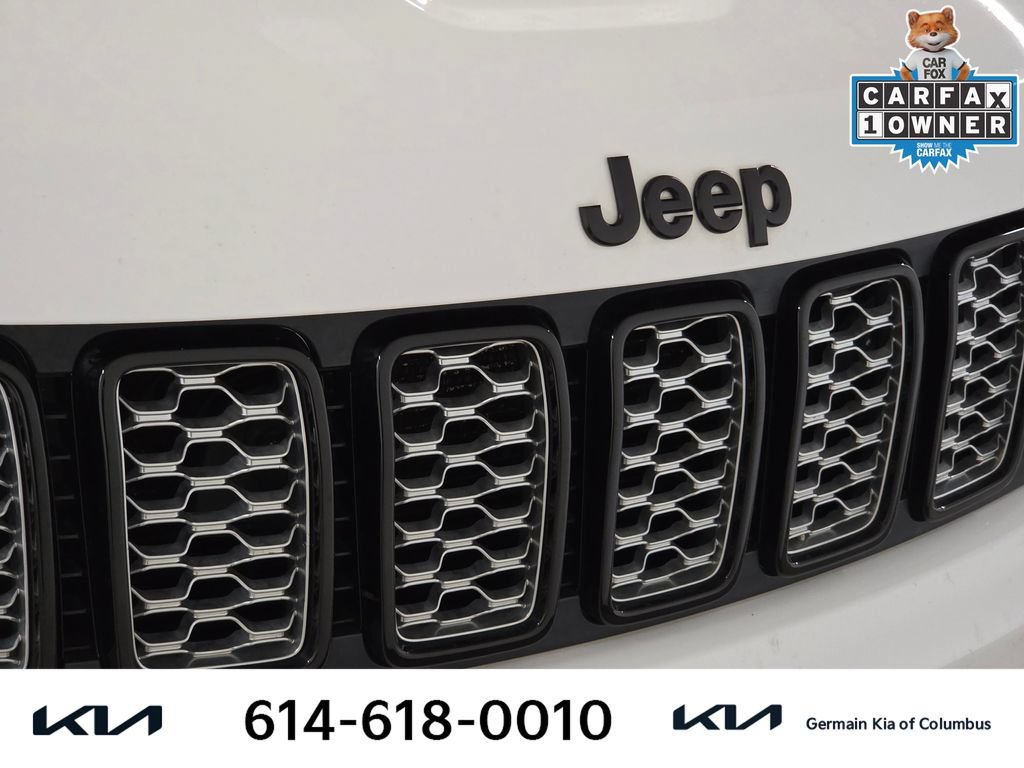 Used 2017 Jeep Grand Cherokee Altitude AWD/4WD image 13