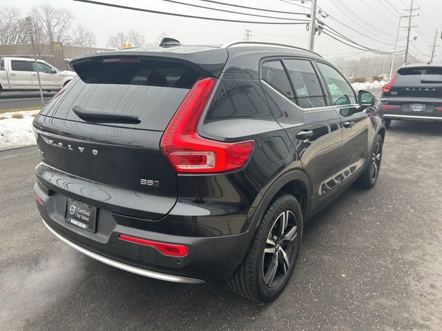 Certified 2025 Volvo XC40 B5 Core image 5