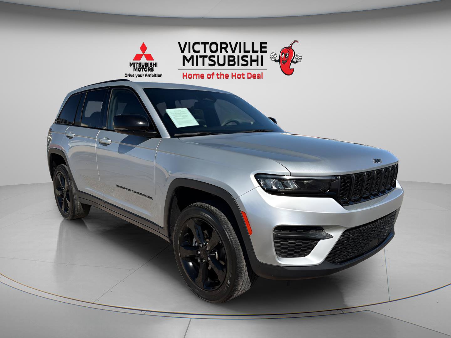 Used 2023 Jeep Grand Cherokee Altitude