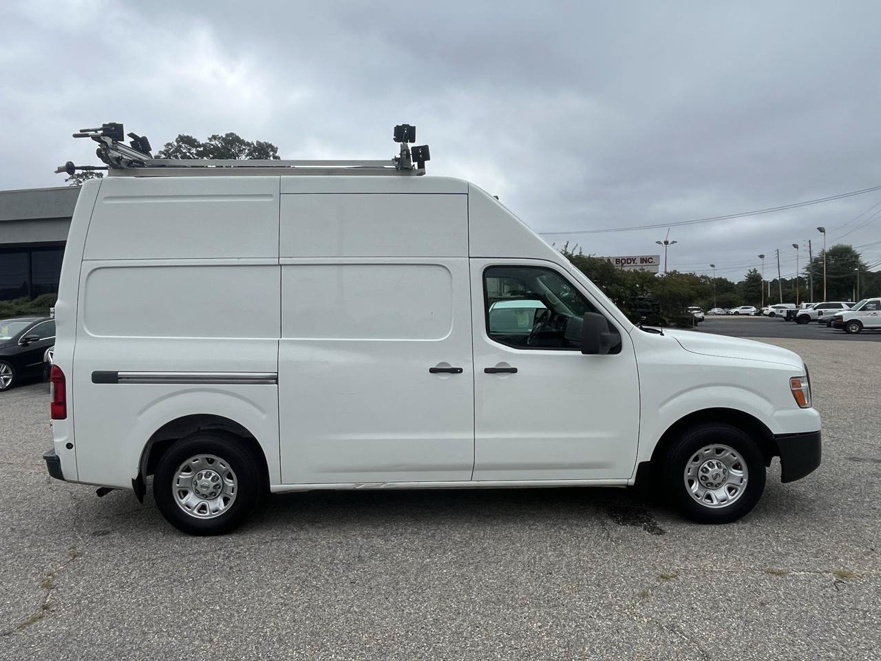 Used 2018 Nissan NV 2500 SV RWD image 25