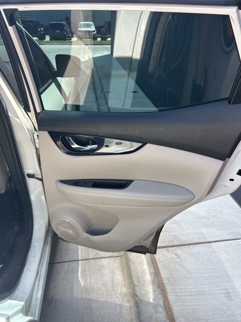 Used 2019 Nissan Rogue Sport SL image 13