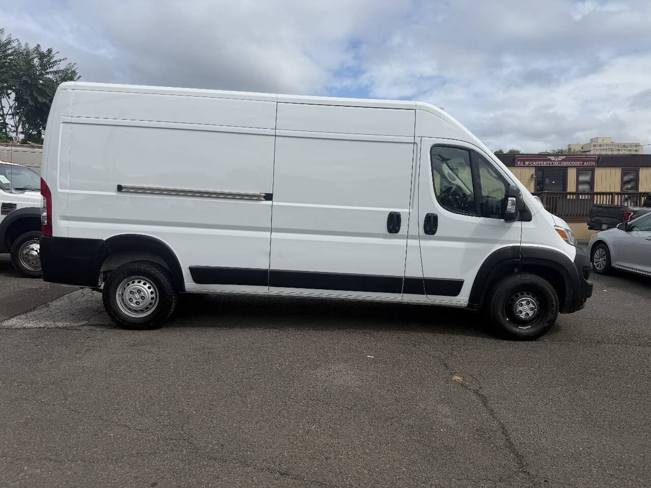 Used 2025 RAM ProMaster 2500 w/ Convenience Group