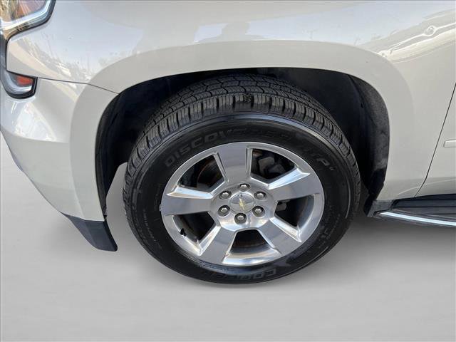 Used 2017 Chevrolet Suburban Premier AWD/4WD image 27
