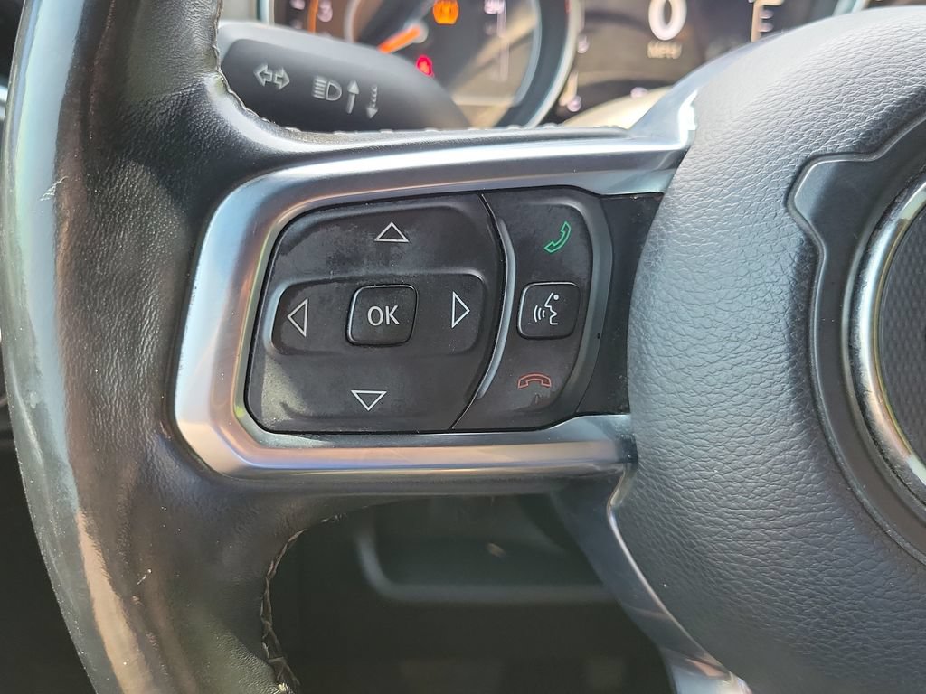 Used 2018 Jeep Wrangler Unlimited Sahara AWD/4WD image 14
