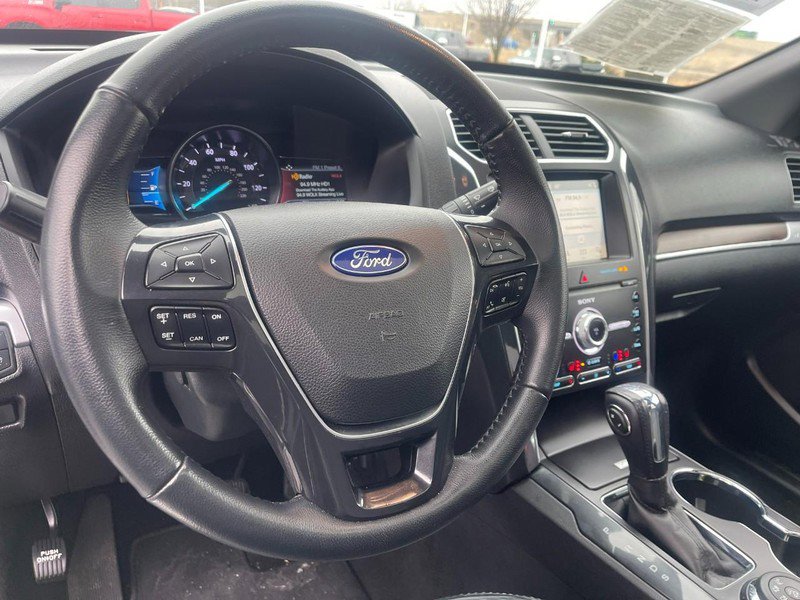 Used 2019 Ford Explorer Limited image 23