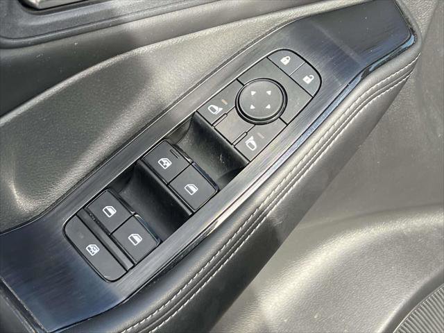 Used 2023 Nissan Rogue SV w/ SV Premium B Package image 16