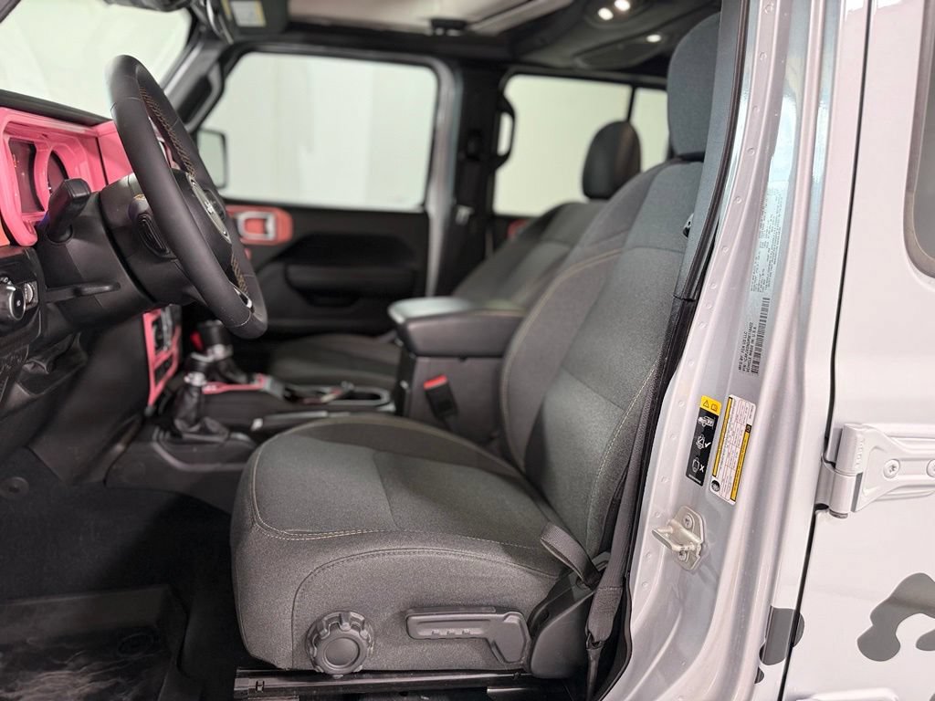 Used 2024 Jeep Wrangler Unlimited Sport AWD/4WD image 12