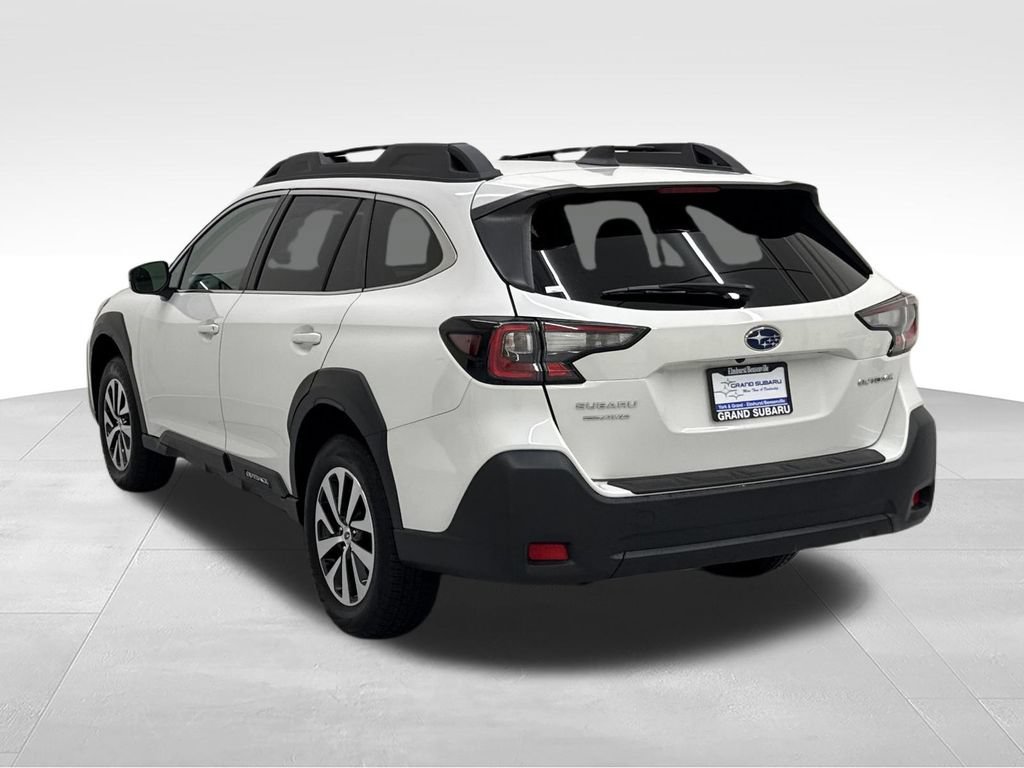 Certified 2024 Subaru Outback Premium w/ Popular Package #1 AWD/4WD image 4