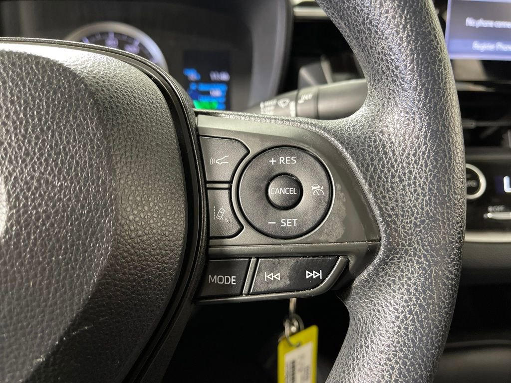 Used 2021 Toyota Corolla LE image 27