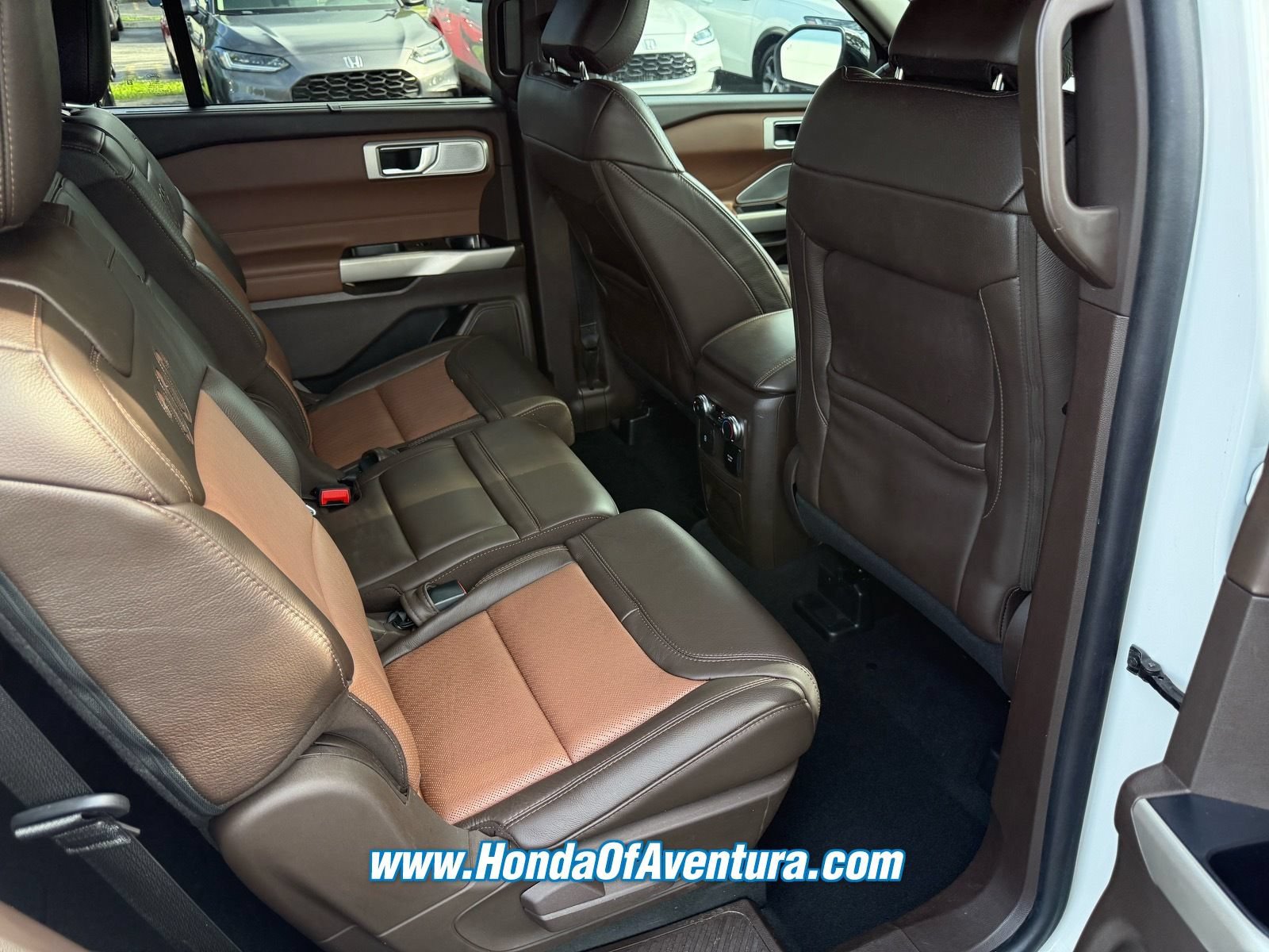 Used 2022 Ford Explorer King Ranch RWD image 12