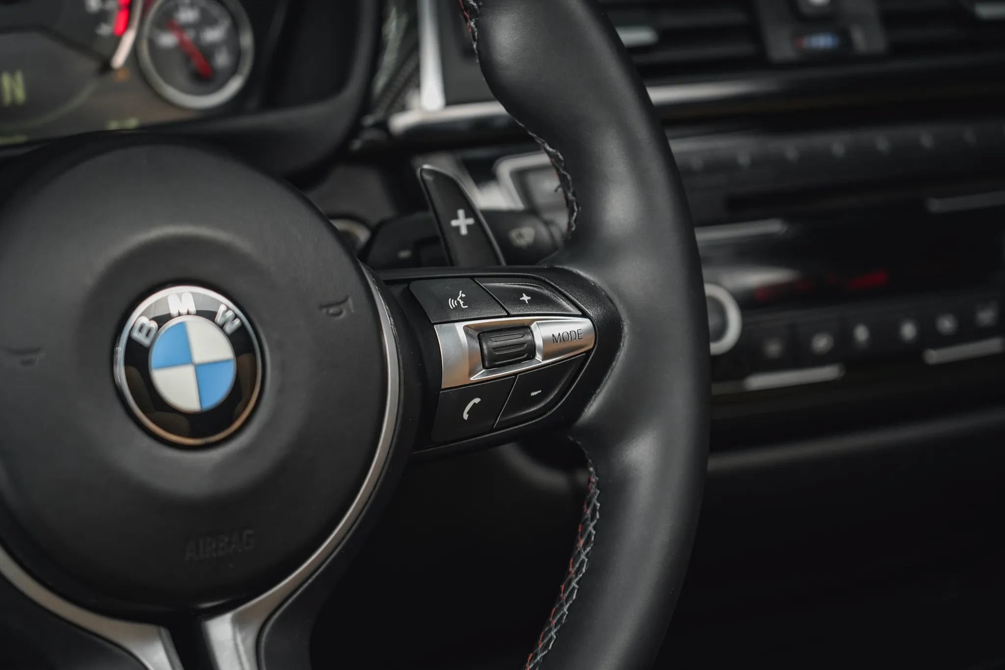 Used 2015 BMW M4 Coupe w/ Executive Package RWD image 37