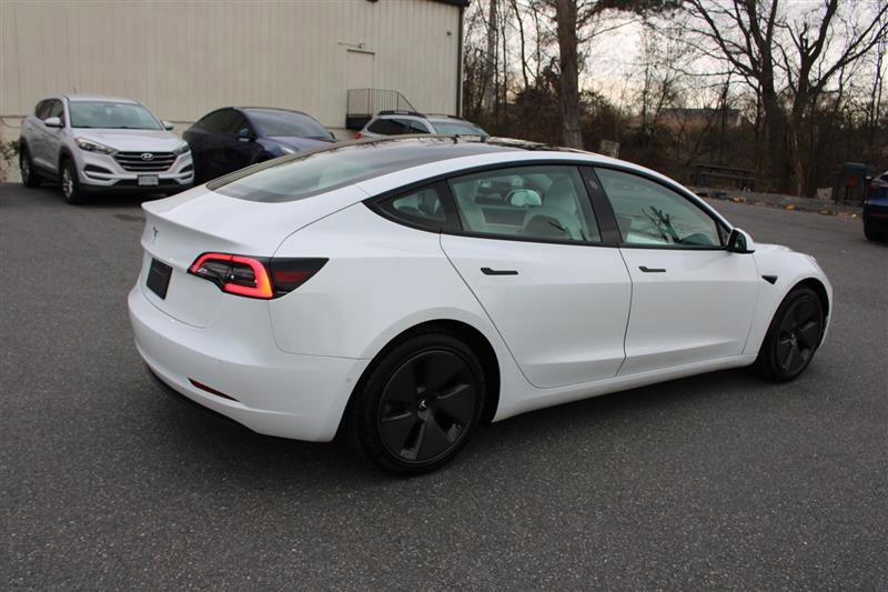 Used 2021 Tesla Model 3 Standard Range Plus image 8