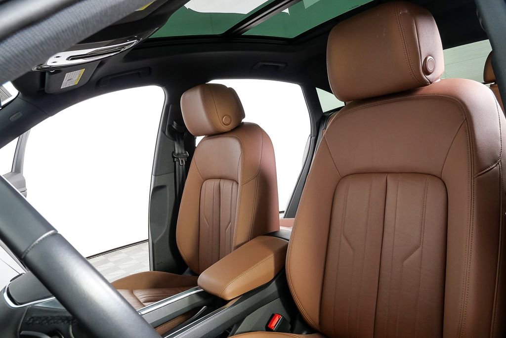 Certified 2022 Audi e-tron Premium image 5