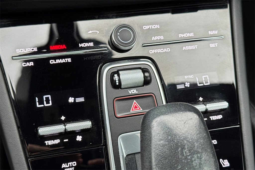 Used 2020 Porsche Cayenne S AWD/4WD image 25