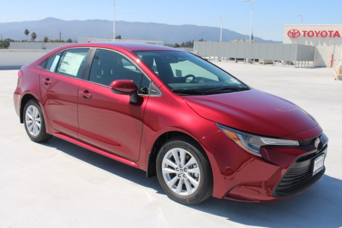 New 2026 Toyota Corolla LE image 2
