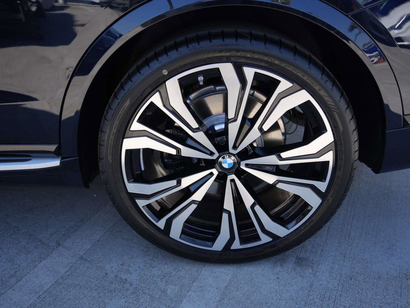 New 2026 BMW X7 xDrive40i image 6