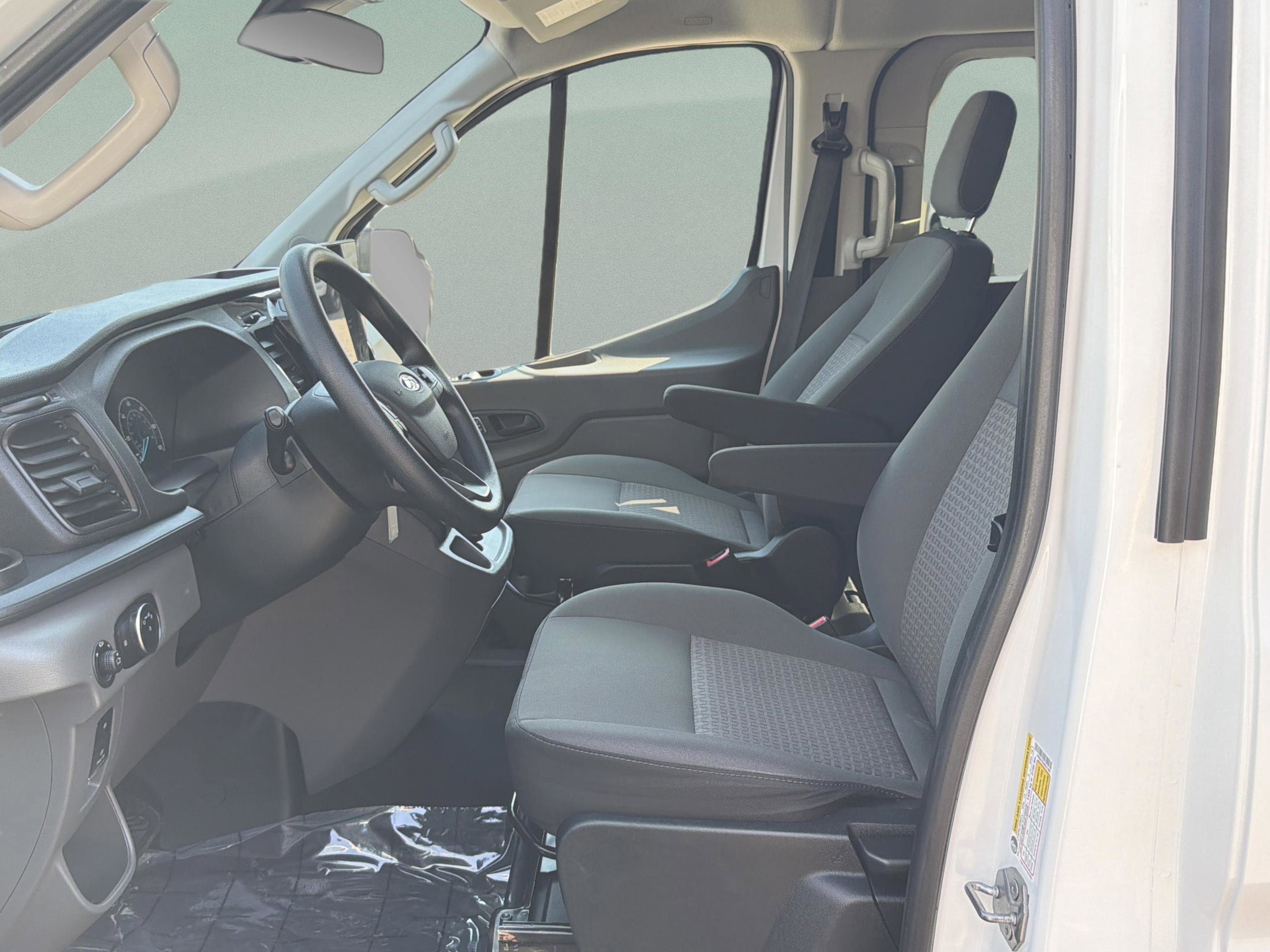 Used 2024 Ford Transit 350 XLT RWD image 19