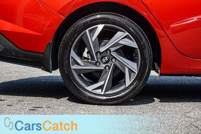 Used 2025 Hyundai Elantra SEL image 16