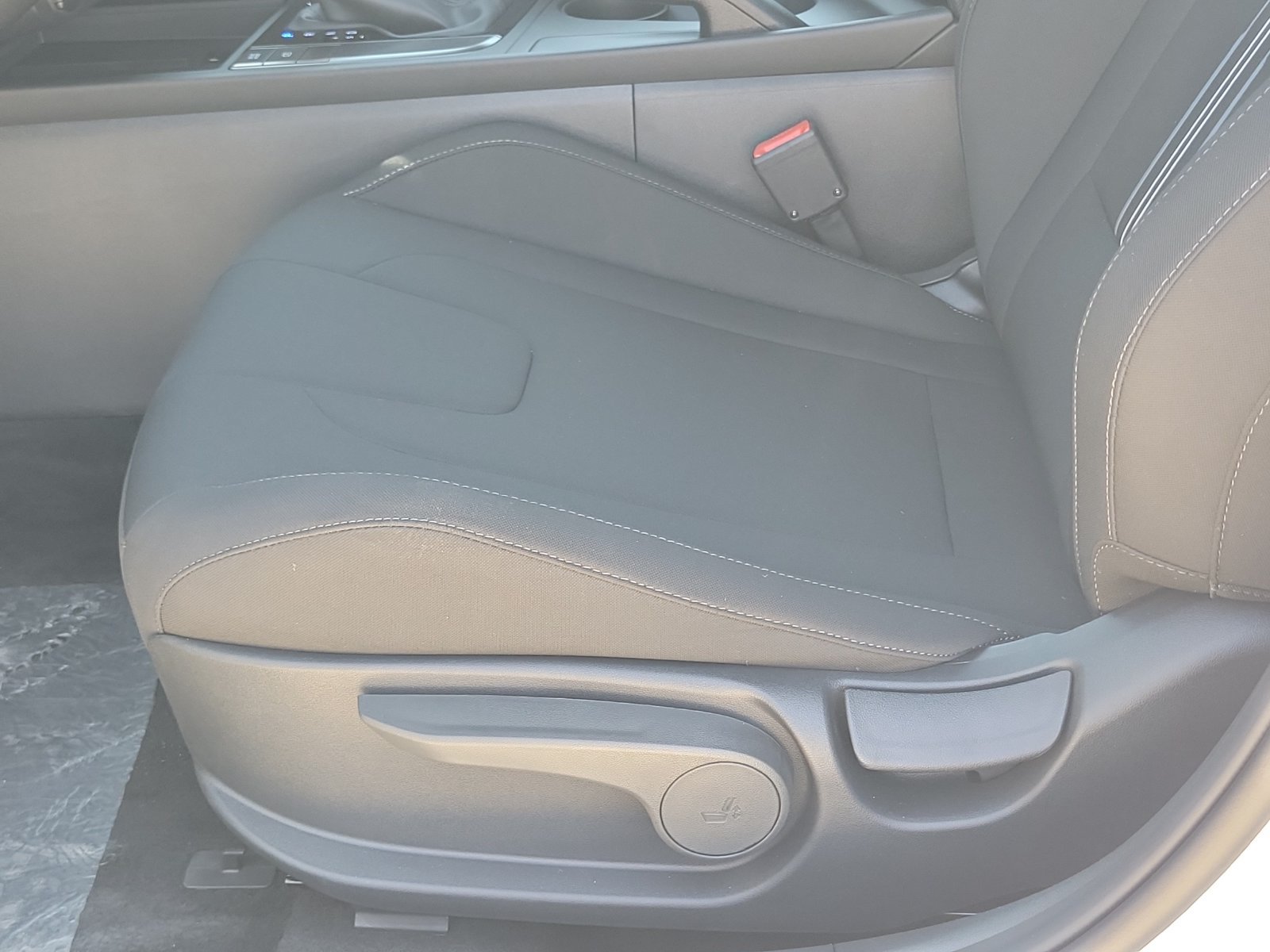 New 2026 Hyundai Elantra Sport FWD image 16