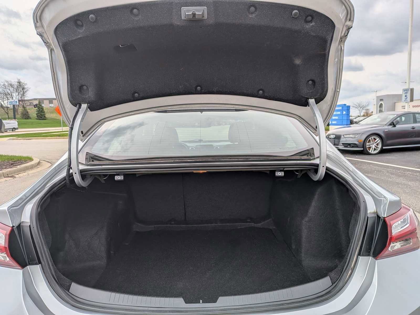 Used 2020 Chevrolet Malibu LT w/ Leather Package image 33