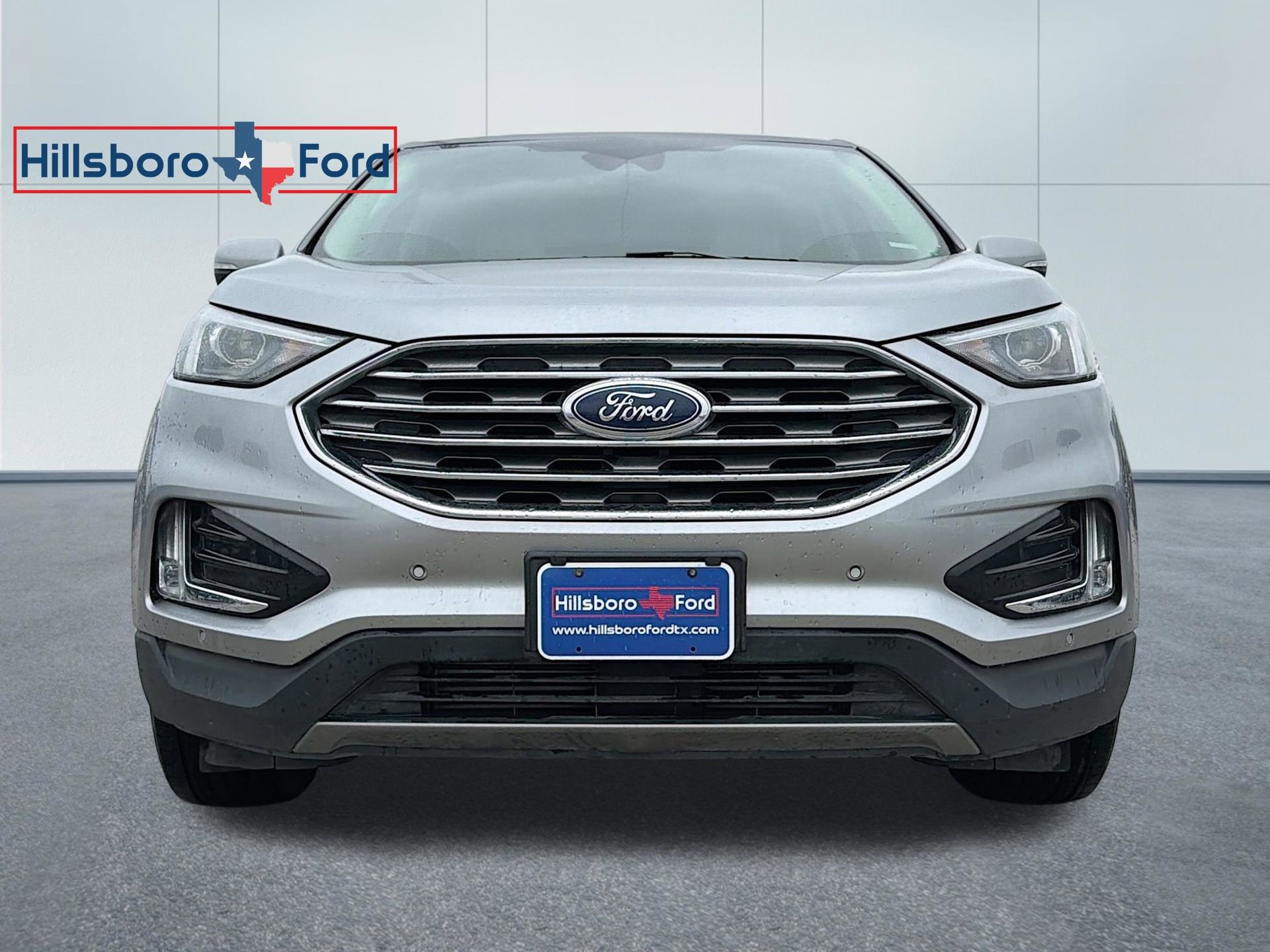 Used 2023 Ford Edge Titanium AWD/4WD image 2