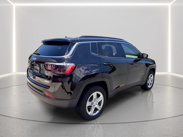 Used 2023 Jeep Compass Latitude w/ Convenience Group AWD/4WD image 24