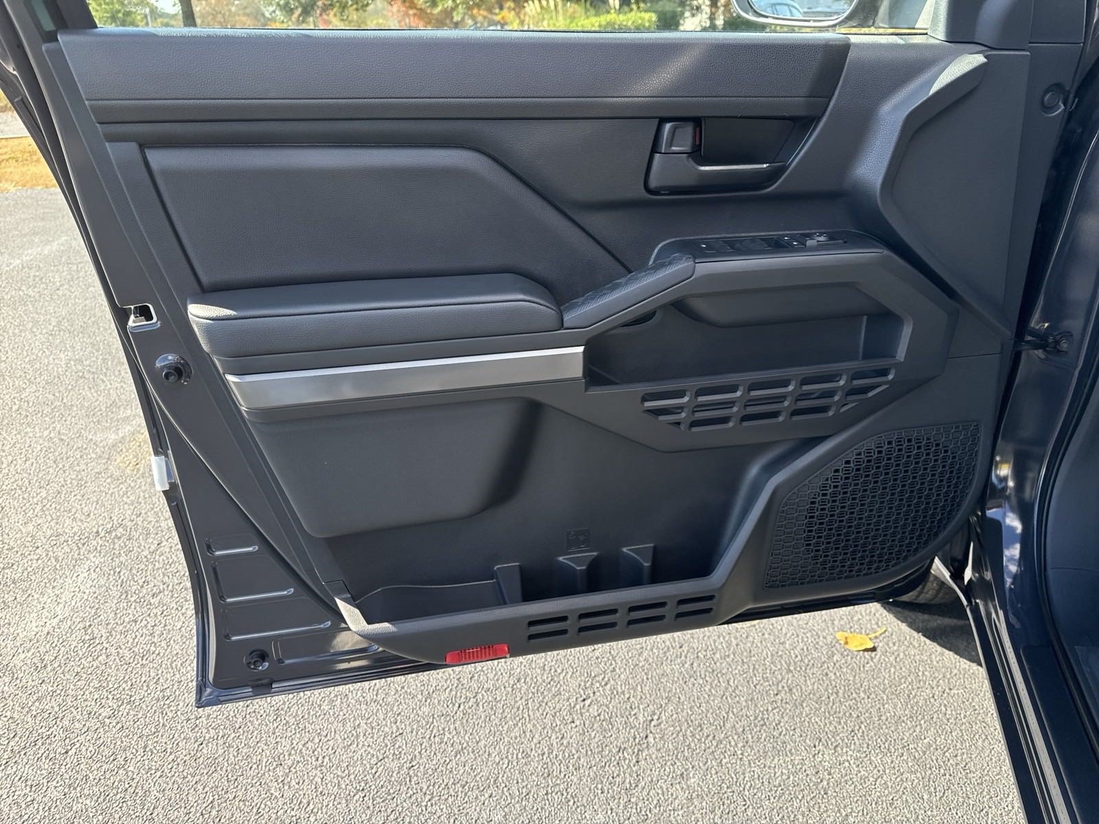 New 2024 Toyota Tacoma SR5 RWD image 22