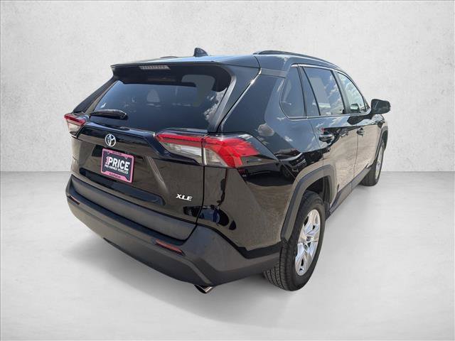 Used 2021 Toyota RAV4 XLE FWD image 5