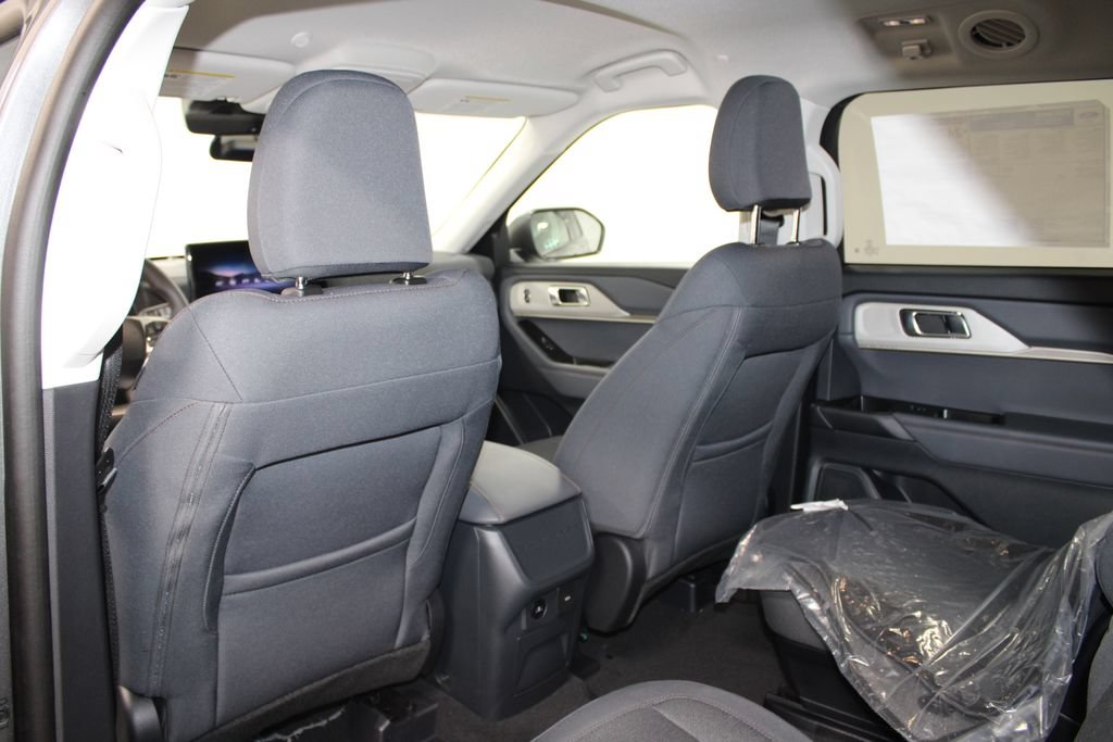 New 2026 Ford Explorer Active RWD image 25