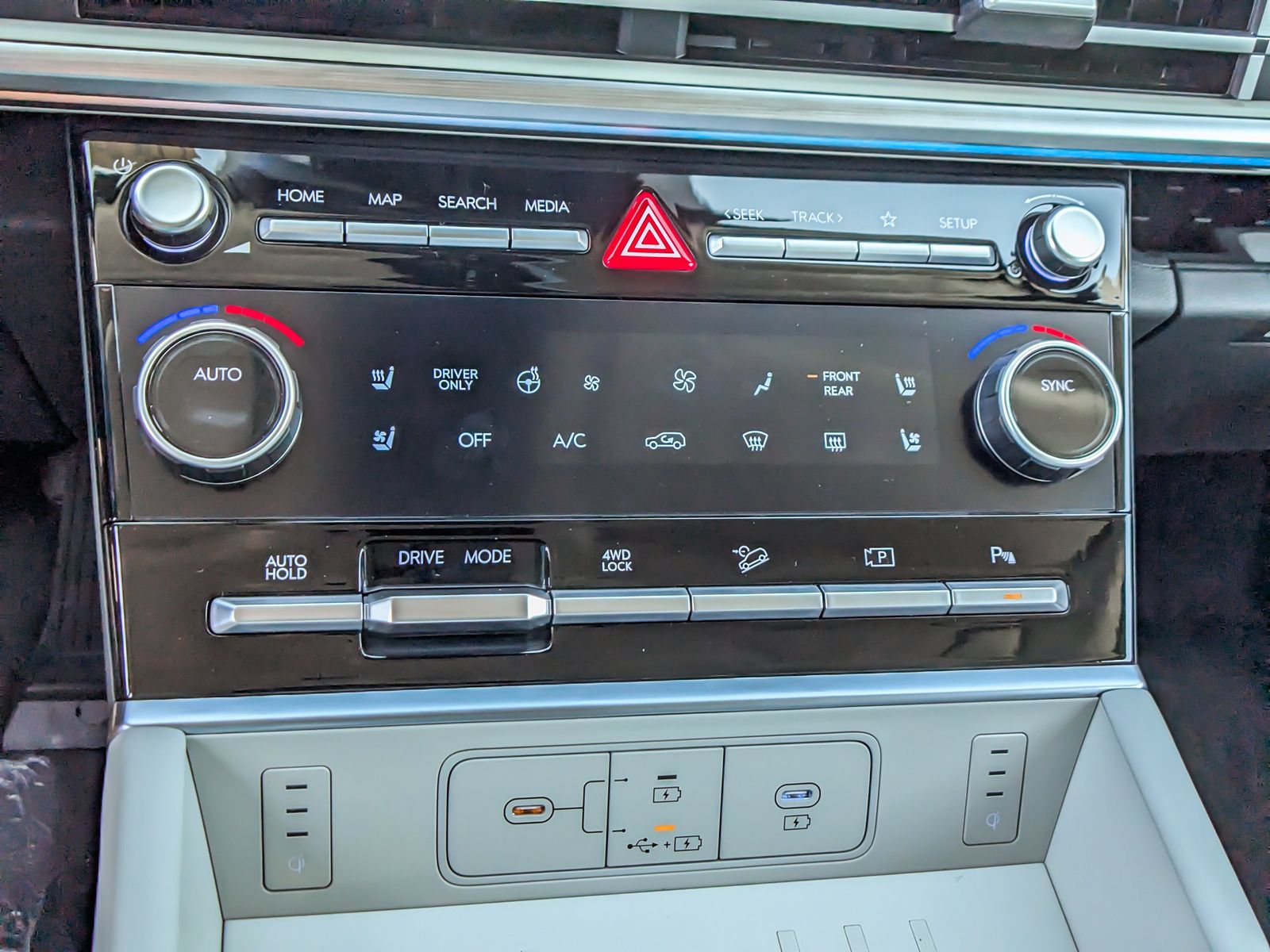 New 2026 Hyundai Santa Fe Calligraphy AWD/4WD image 23