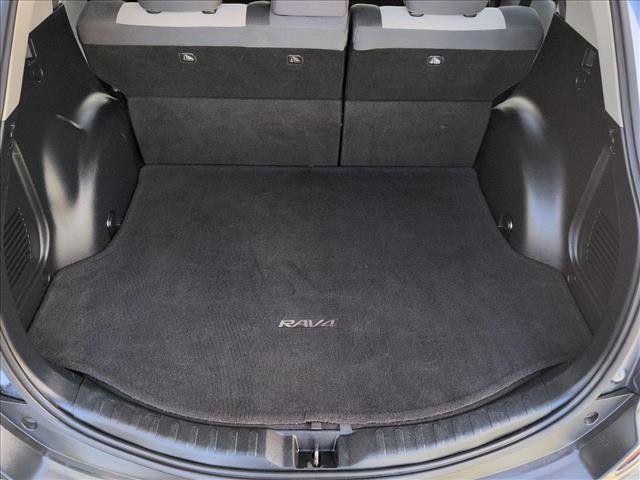 Used 2014 Toyota RAV4 XLE AWD/4WD image 10