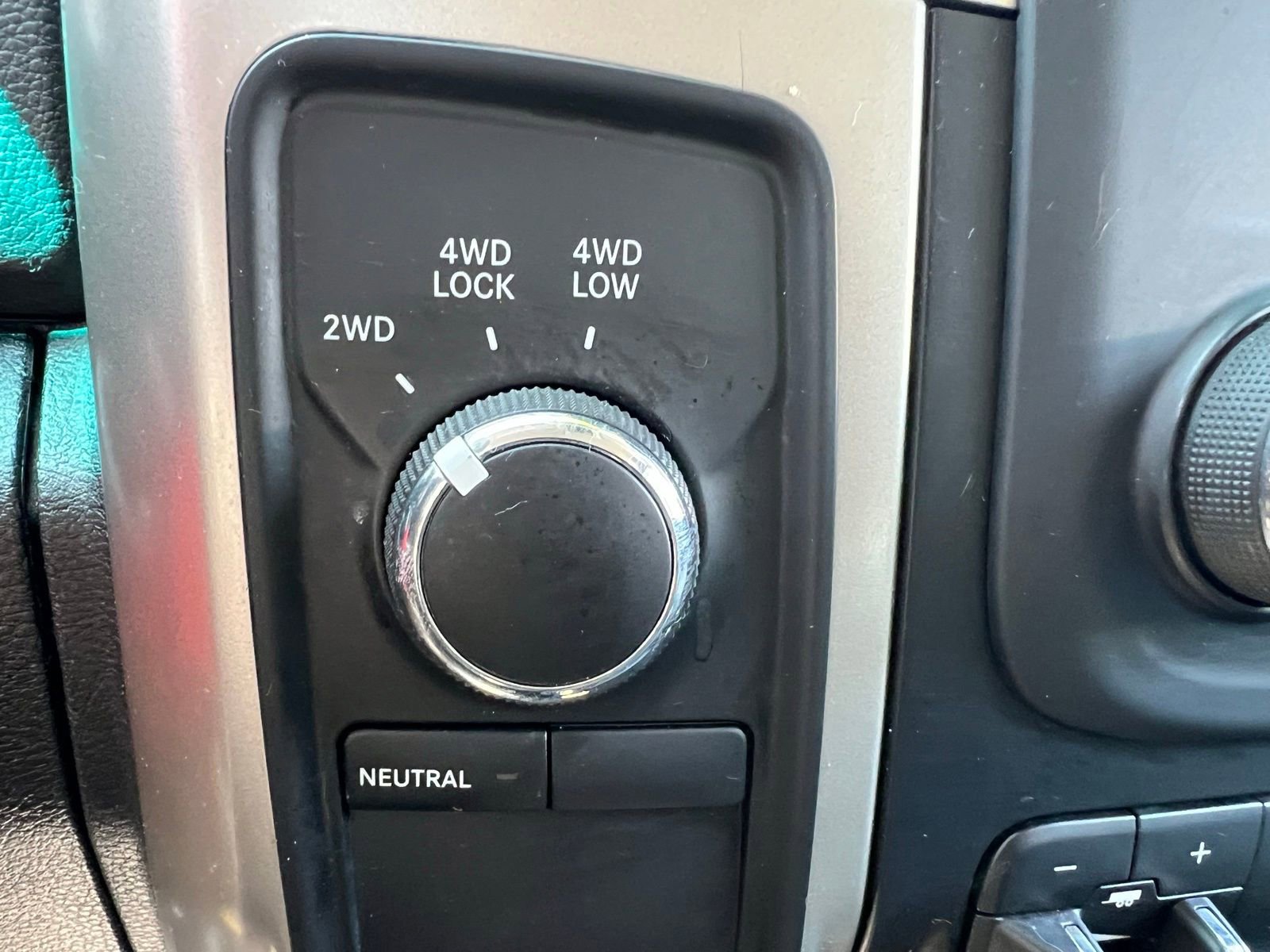 Used 2018 RAM 3500 SLT AWD/4WD image 33