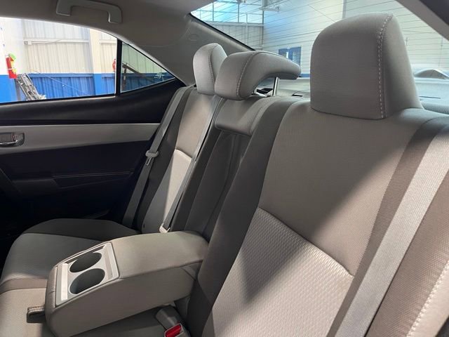 Used 2017 Toyota Corolla LE w/ Carpet Mat Package (TMS) FWD image 18