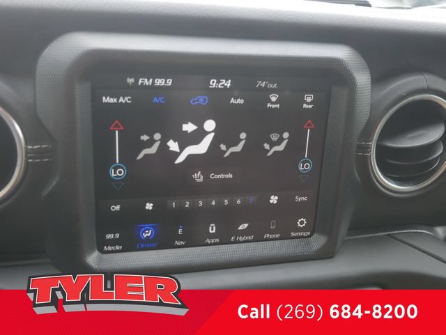 Used 2023 Jeep Wrangler Unlimited Sahara w/ Cold Weather Group AWD/4WD image 43