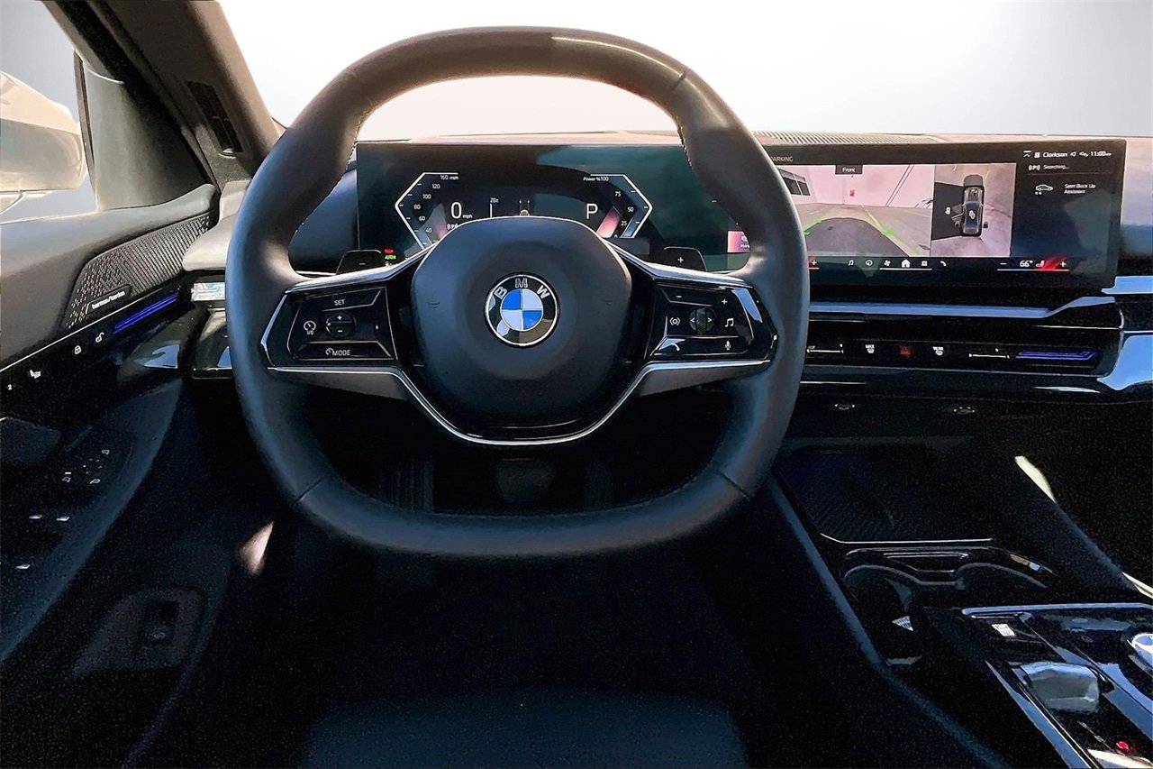 Used 2024 BMW 530i w/ Premium Package image 11